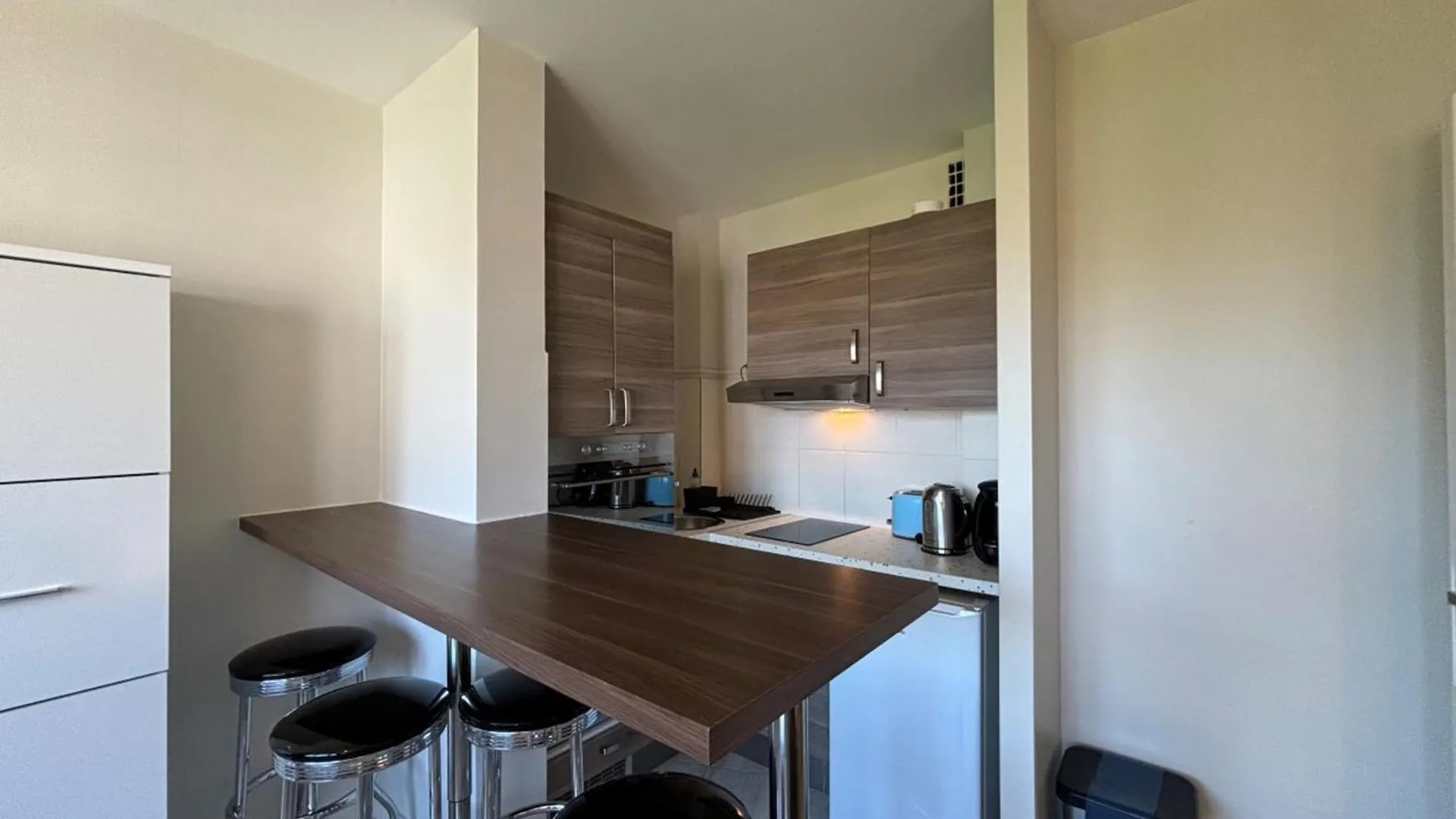 Apartment Annecy - Appartement 2 Pieces Renove, Proche Lac Et Centre-Ville, Avec Parking - Fr-1-432-76